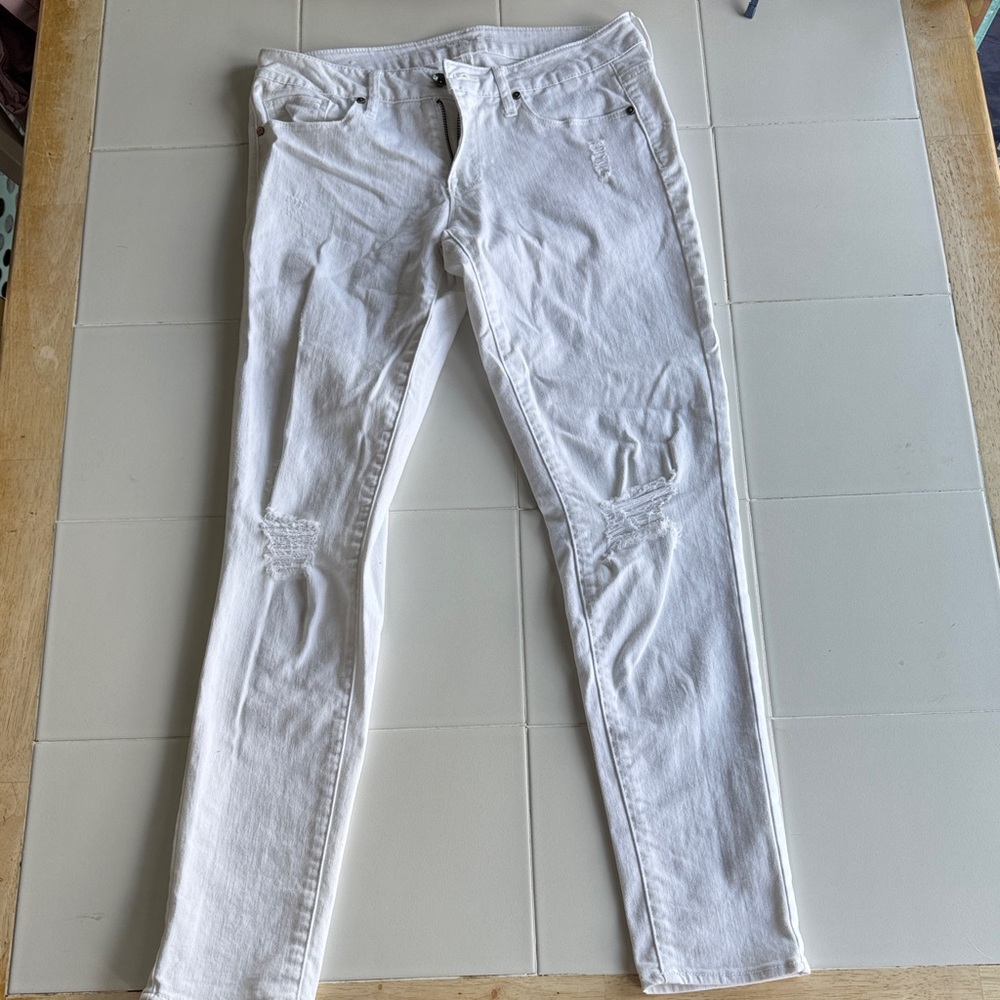 Empyre Women's White Skinny Jeans